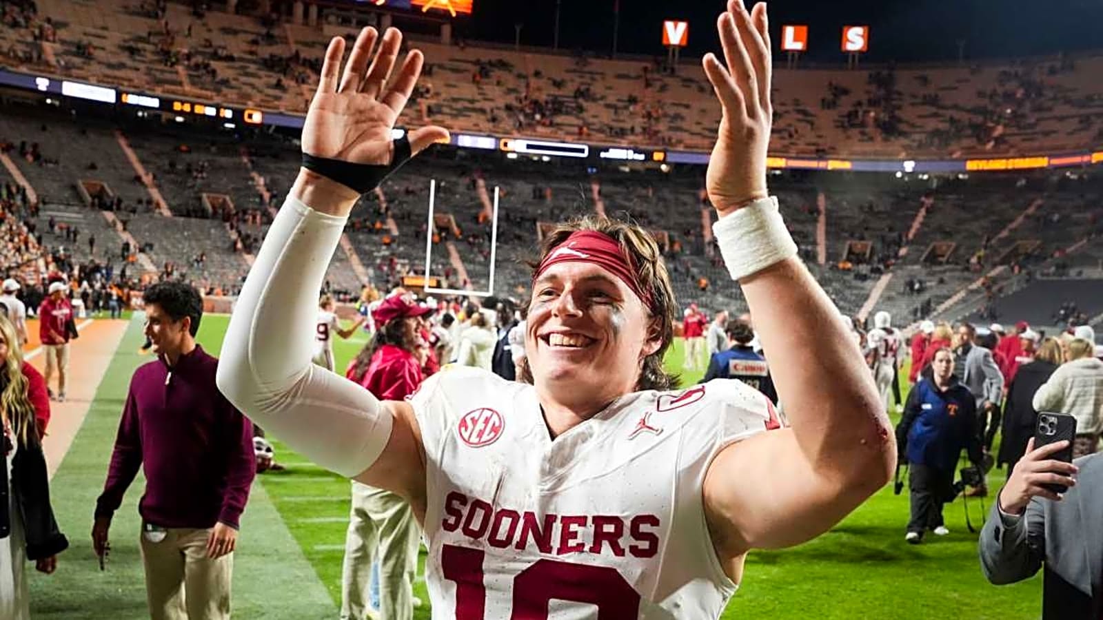 Brent Venables revealed the secret behind QB John Mateer being so much better in the second half vs. the Vols