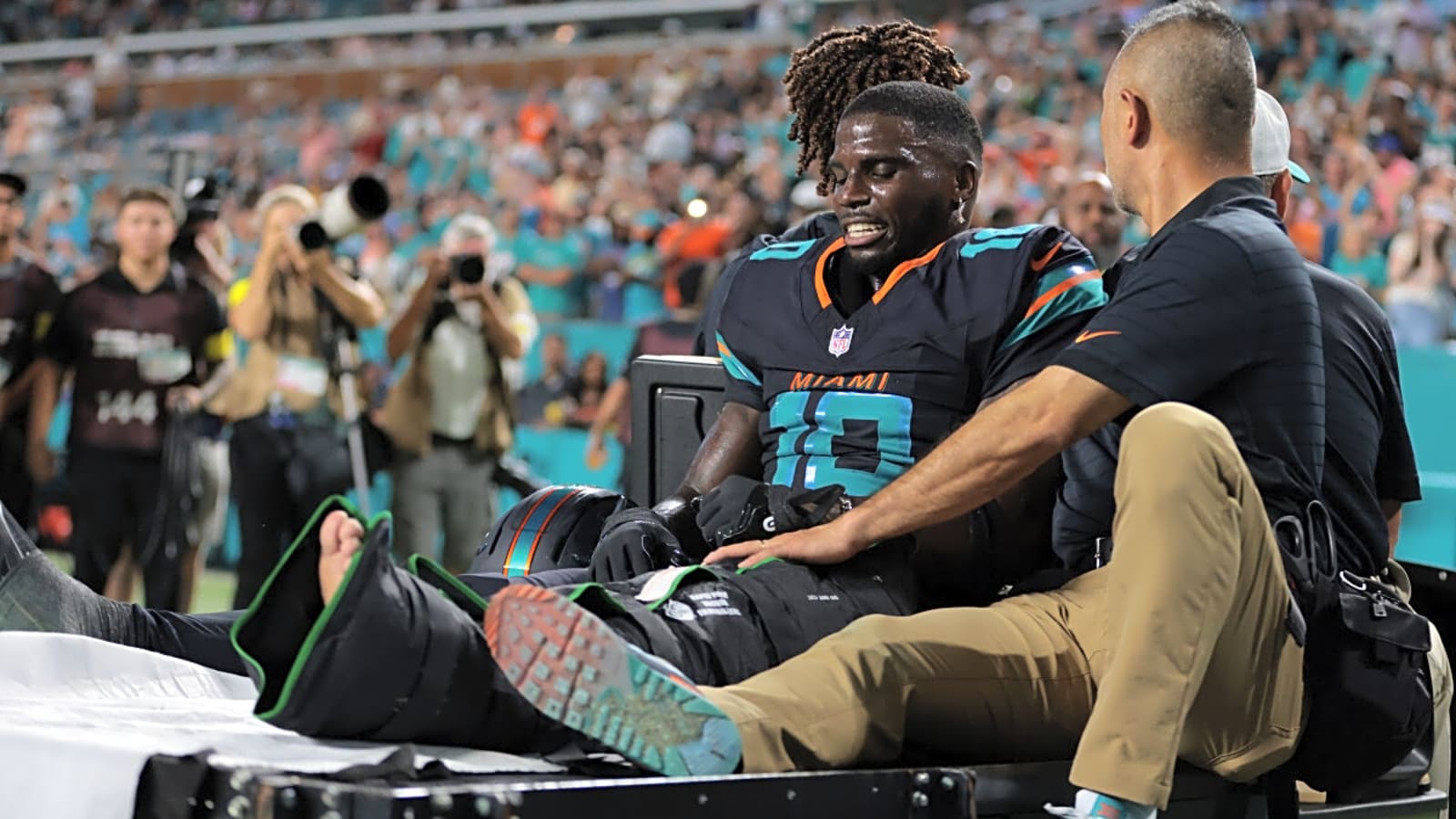 Dolphins WR Tyreek Hill Makes Request After Health Update