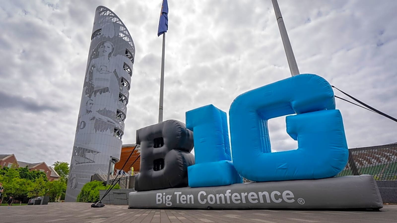 Big Ten Powerhouse Adds 4-Star Receiver Commit