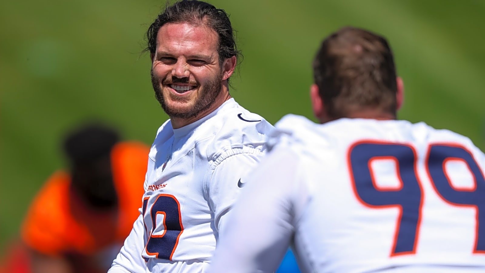 Broncos&#39; Alex Singleton Eager to Return From ACL Tear