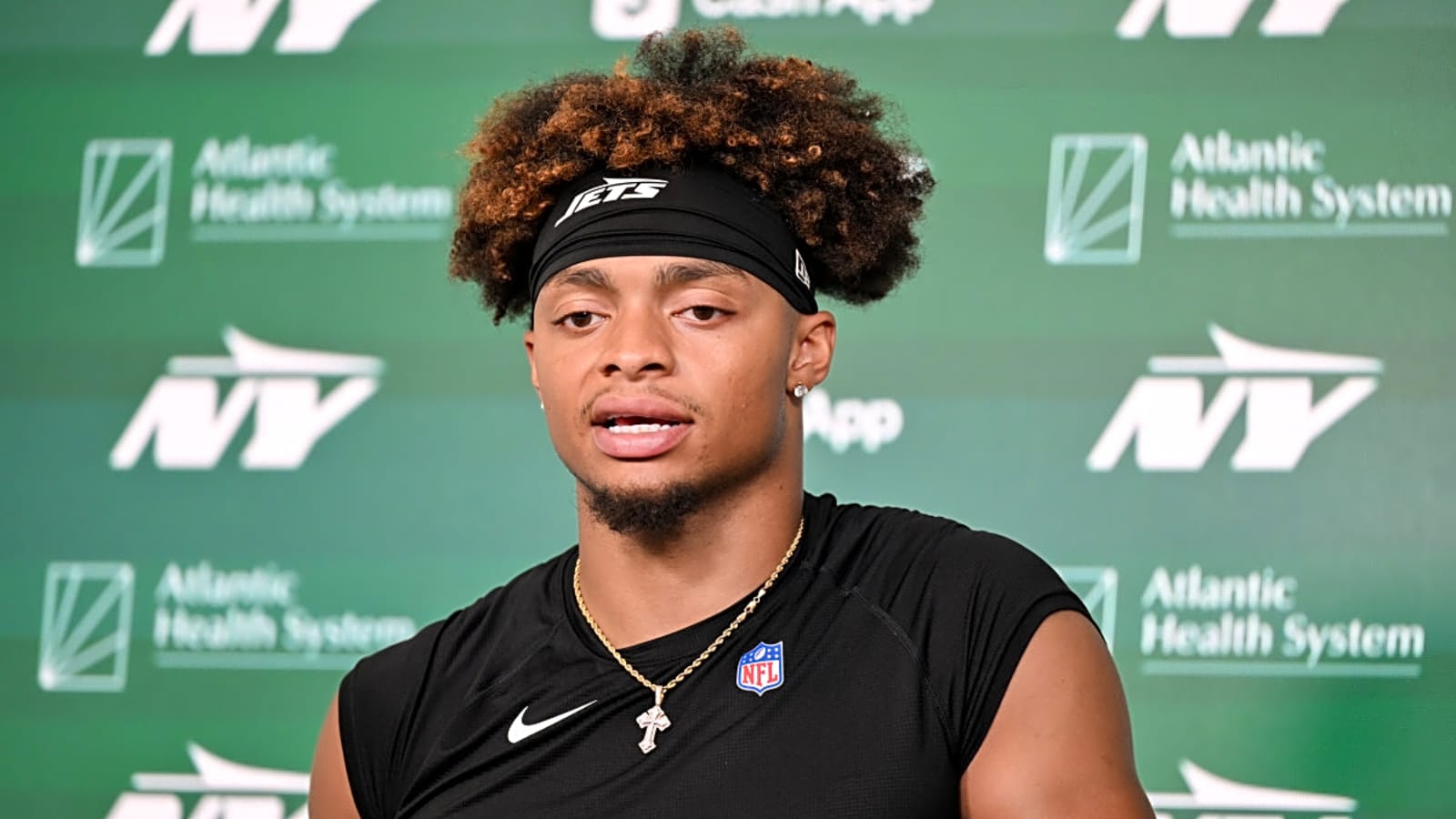 Justin Fields sets lofty but laughable goals for himself before his first season with the Jets