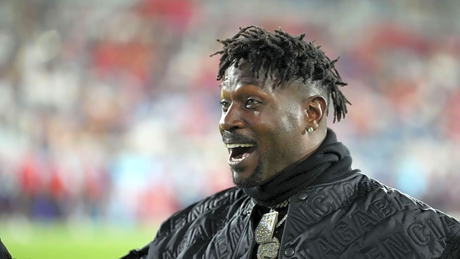 Bankrupt Antonio Brown Announces New Financial Venture After Unfortunate $3M News