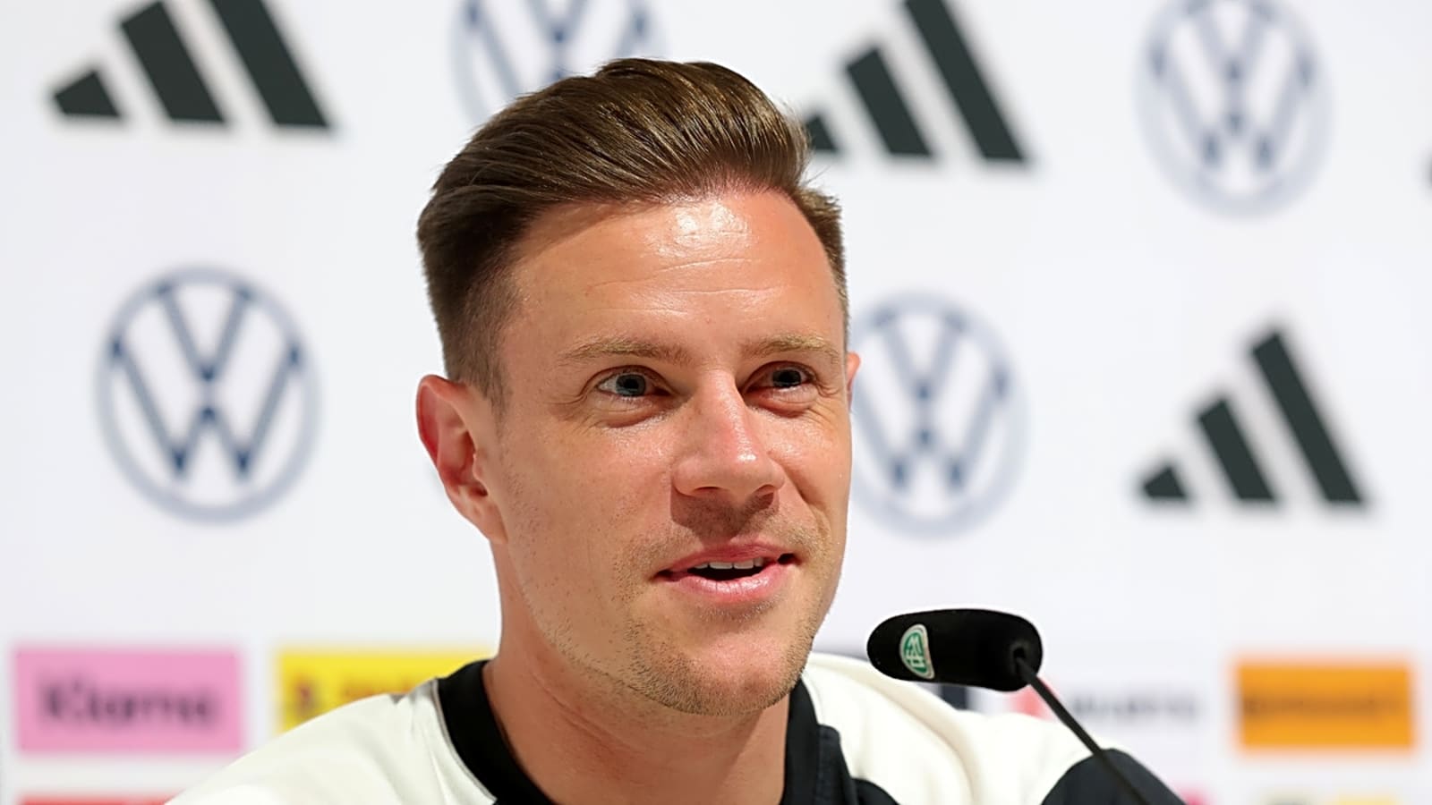 Man Utd eyeing move for legendary club captain to replace ‘erratic’ Ten Hag signing