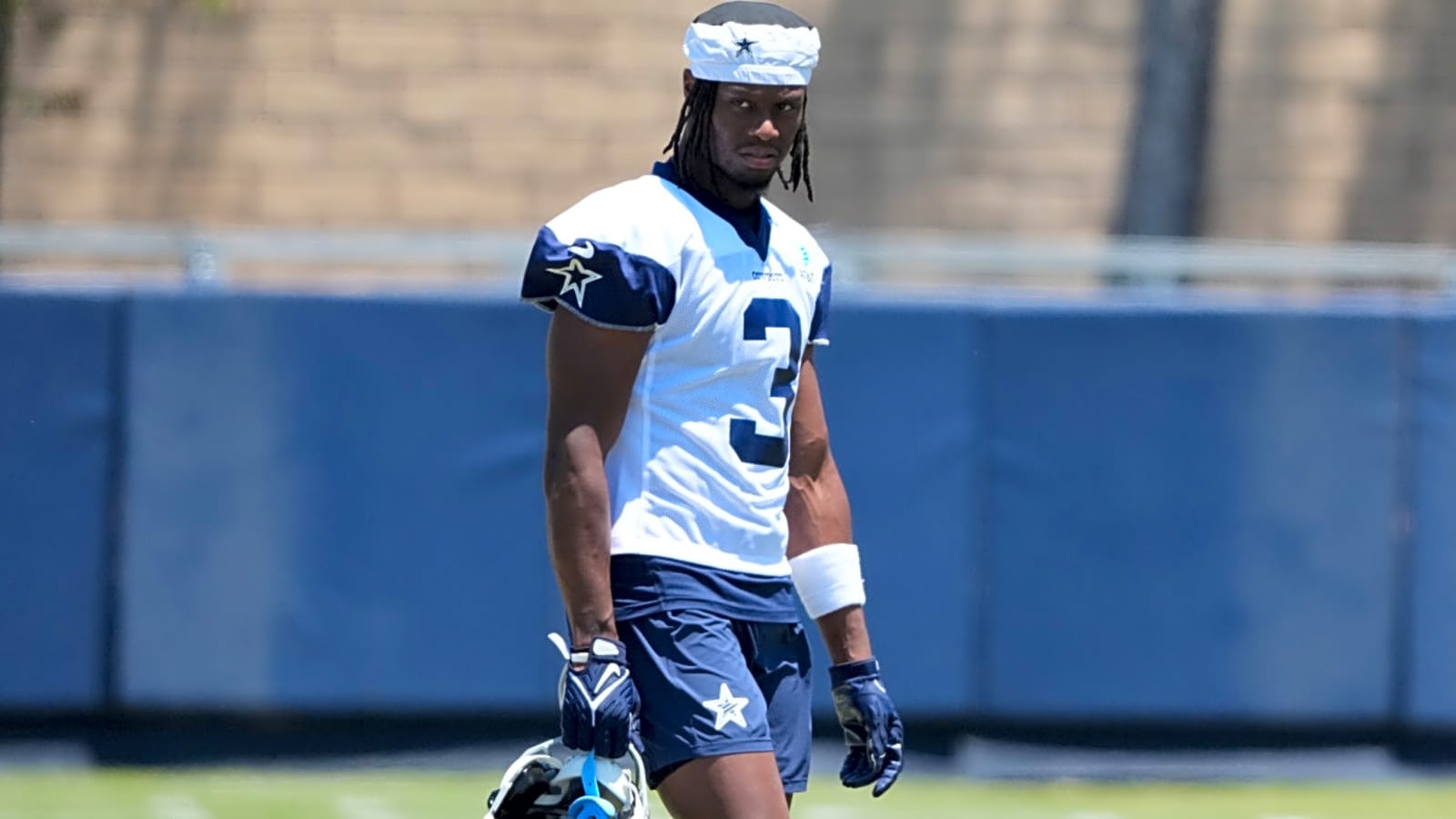 How George Pickens&#39; Cowboys Future Is Impacted By Terry McLaurin Contract