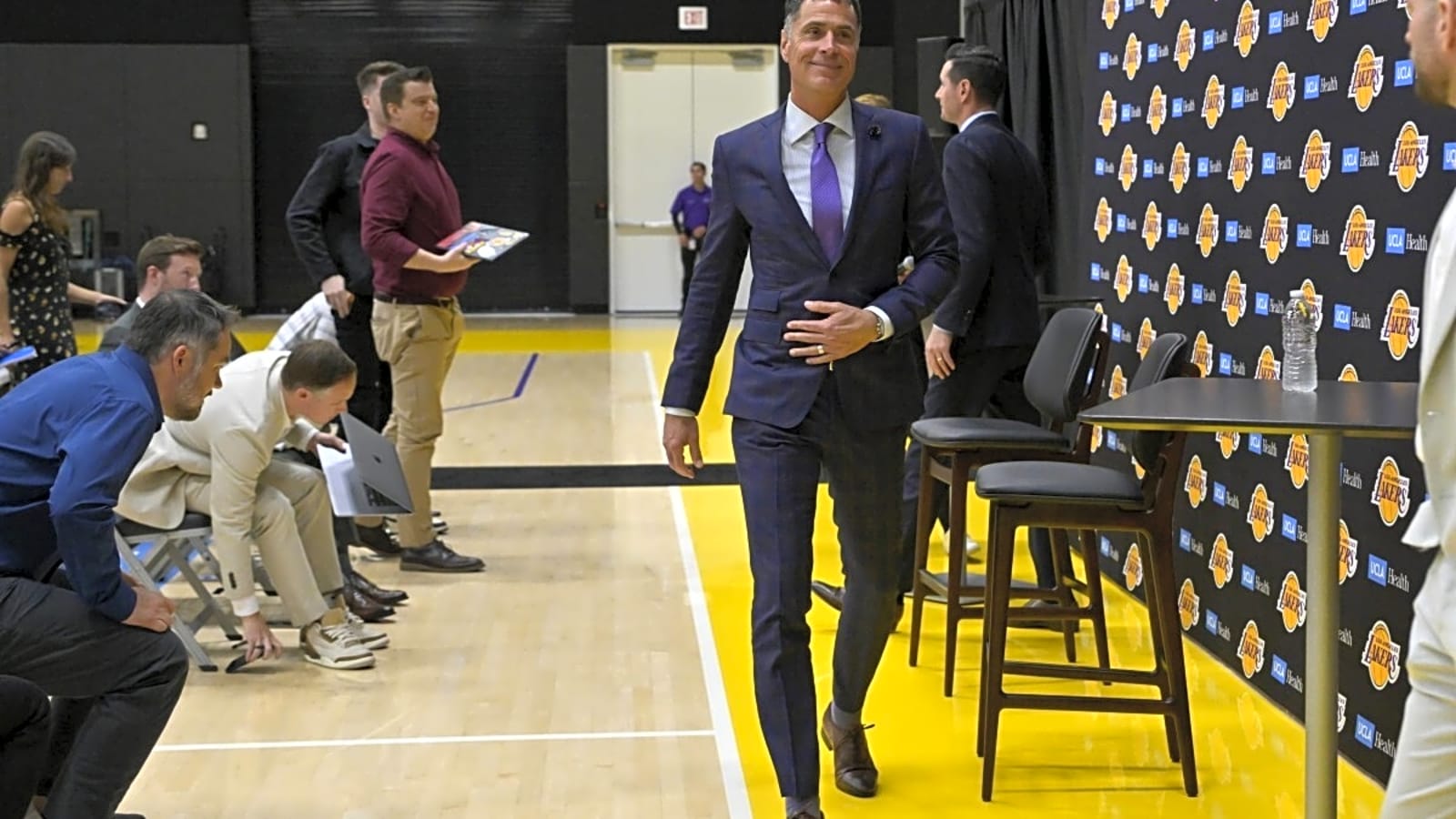 Lakers Expected To Add Veteran Big Man And Re-Sign Two Key Players In Free Agency