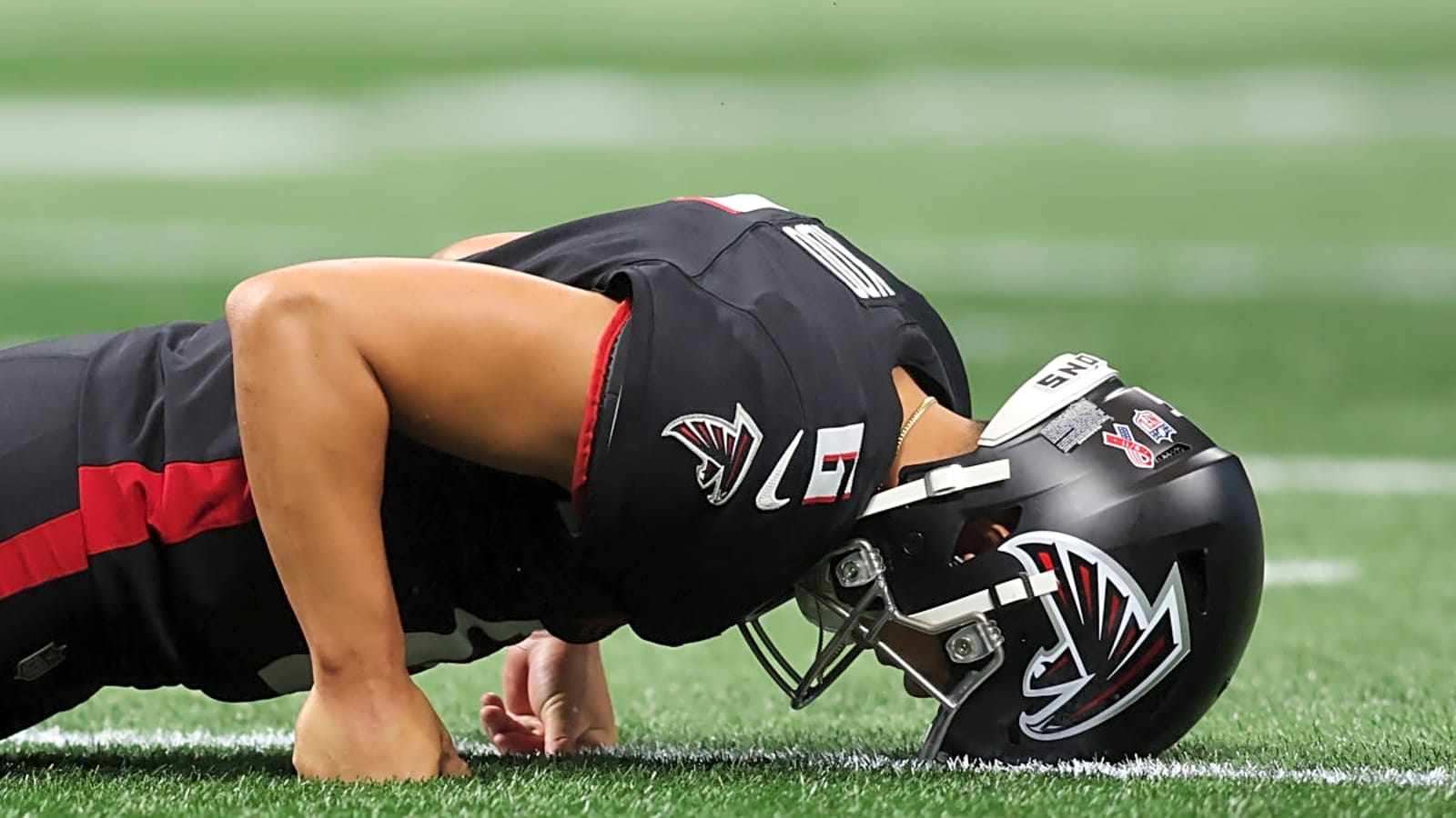 Falcons Bring in Competition for Former Pro Bowler After Big Week 1 Mistake