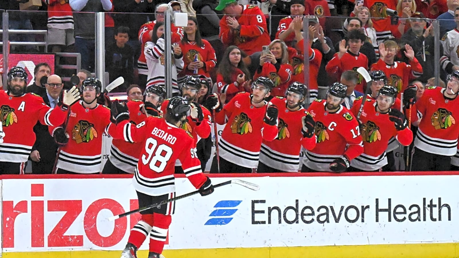 NHL Insider Offers Perfect Trade Idea For Blackhawks