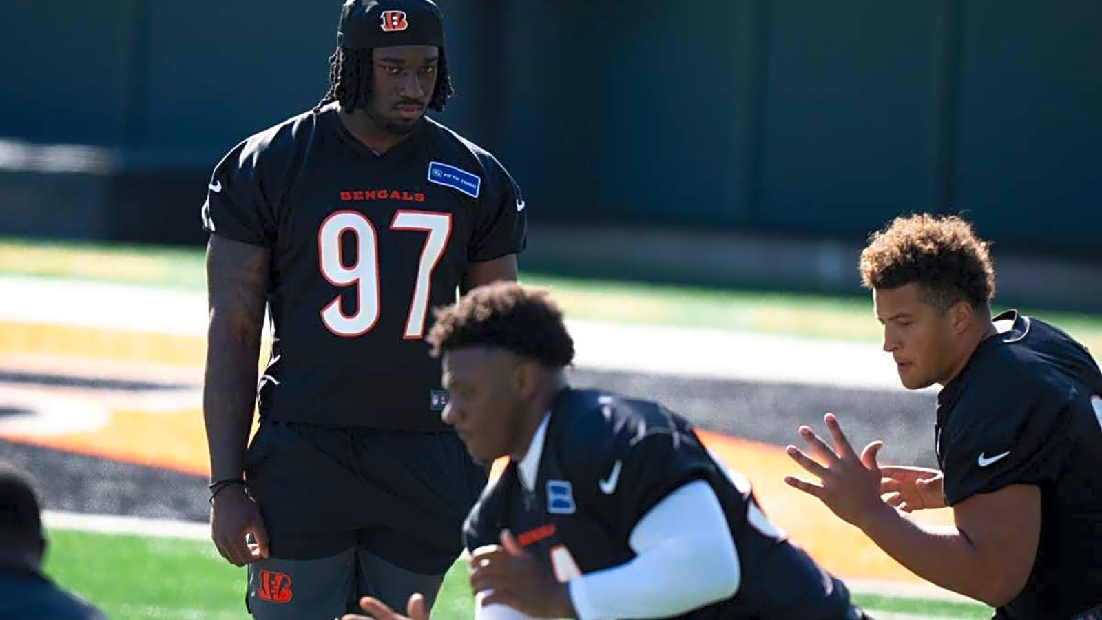 What is a training-camp roster bonus? Report explains Shemar Stewart&#39;s rookie contract holdup with Bengals