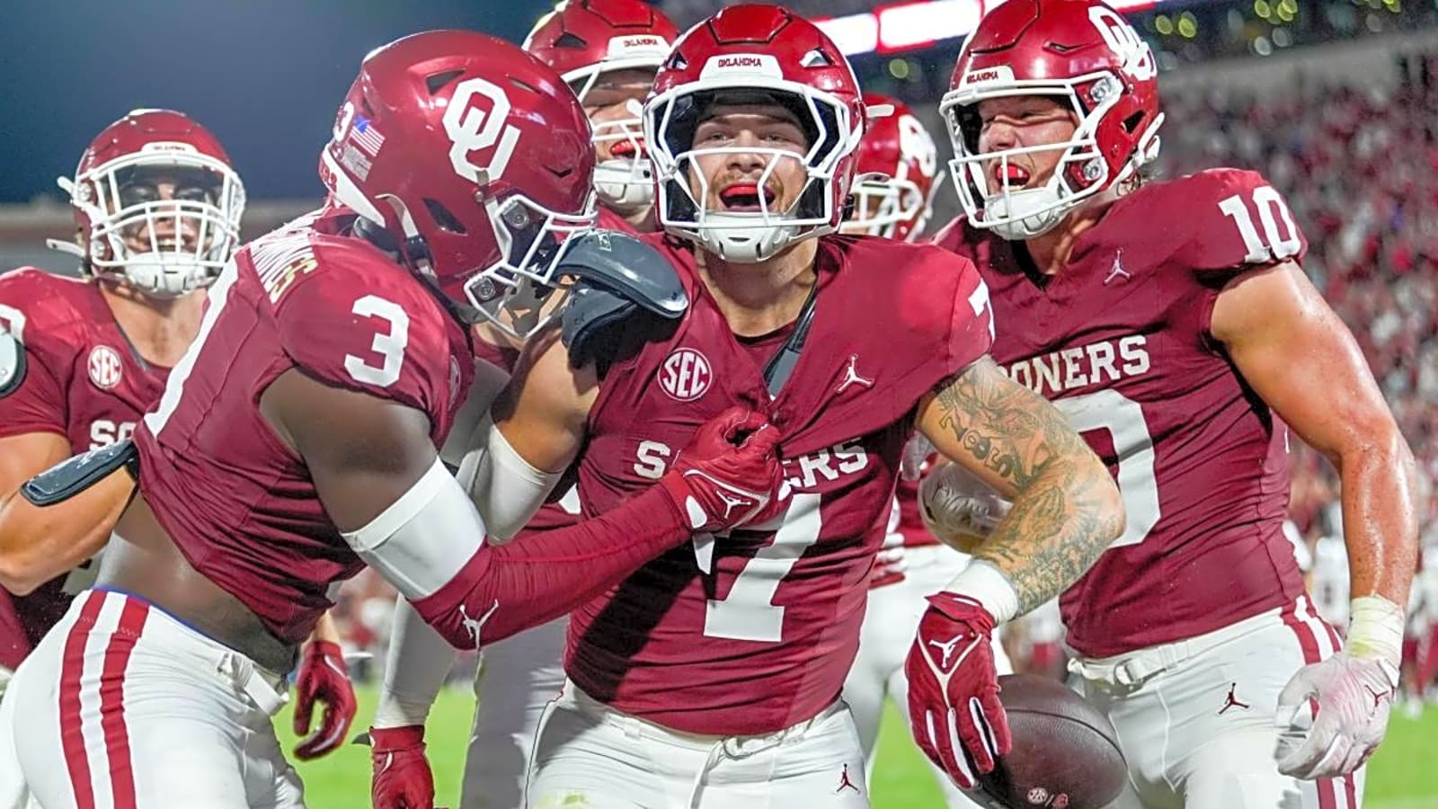 Jaren Kanak finds himself in an awkward but hilarious situation on social media amidst Sooners' David Stone situation