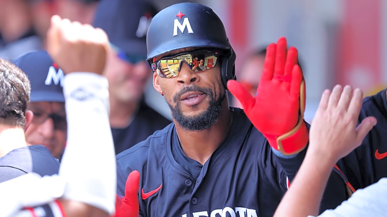 Twins&#39; Byron Buxton Has Injury Scare in Second Inning vs. Cubs