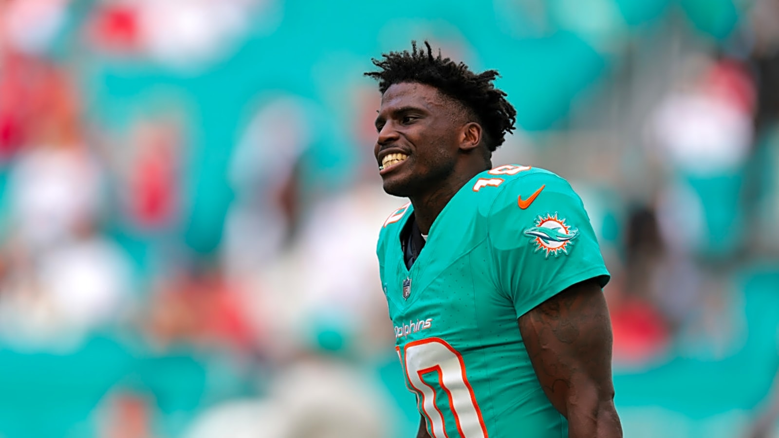 Dolphins&#39; Tyreek Hill Breaks Silence on Jalen Ramsey Trade