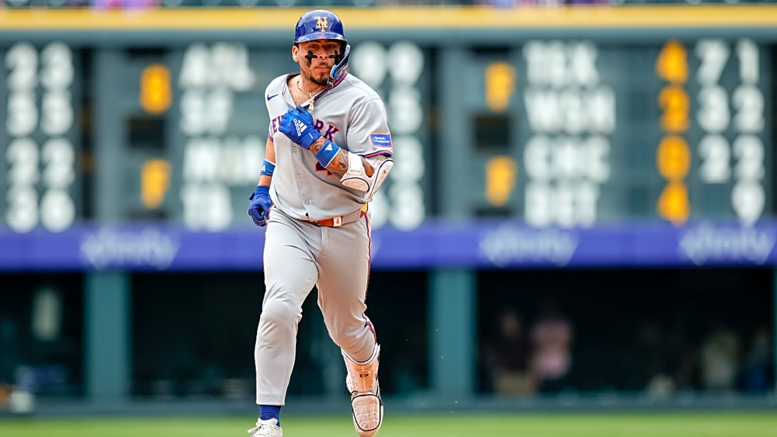 Mets Make Roster Move After Francisco Alvarez News