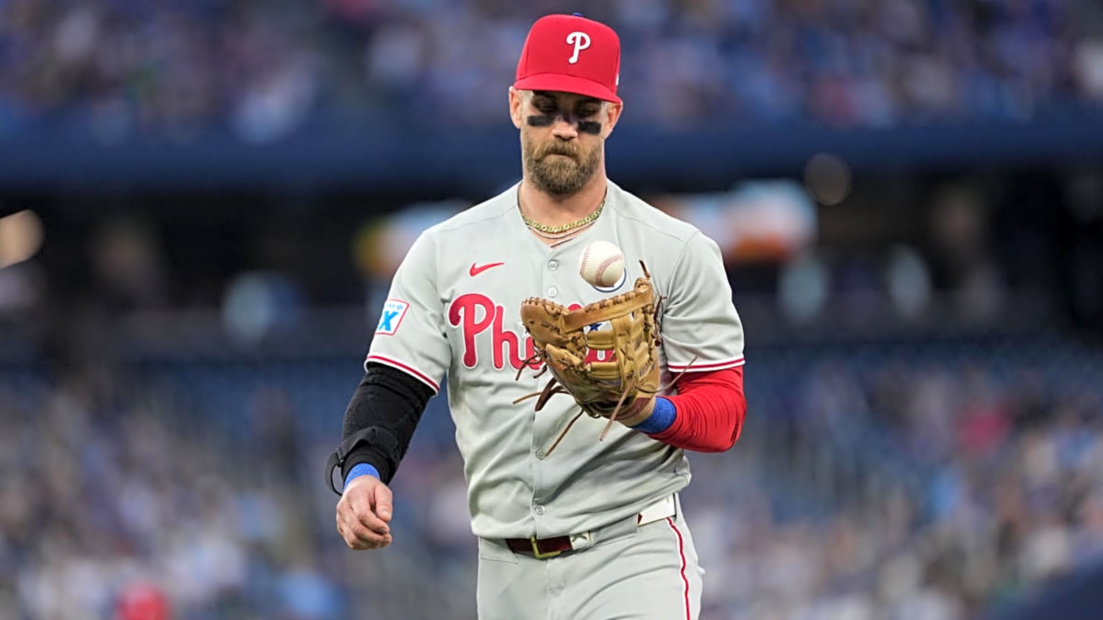 Phillies Linked to Move for Mets Slugger to Send Bryce Harper Back to Outfield