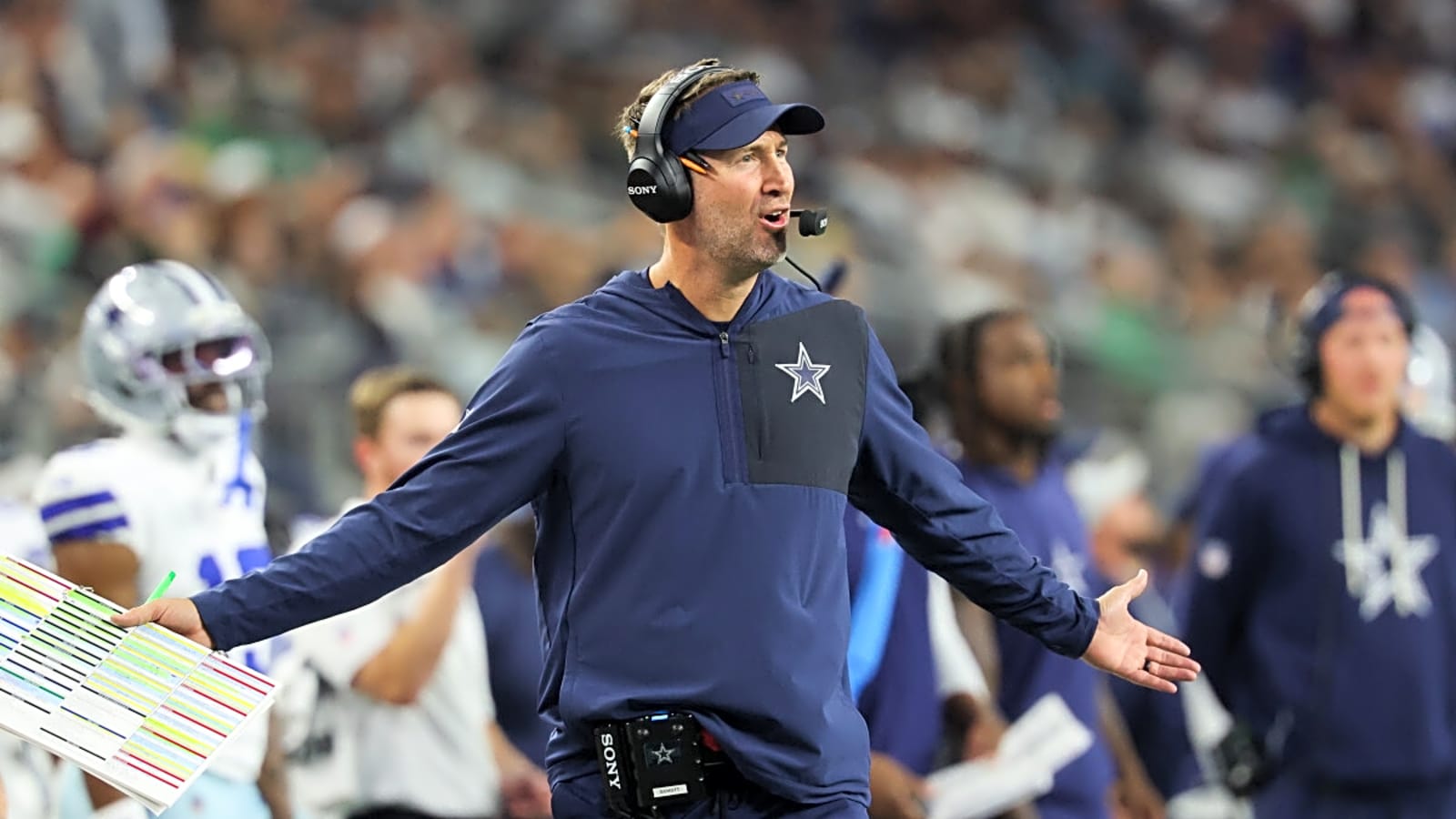 Cowboys 'Pursuing' Eagles Star In Free Agency