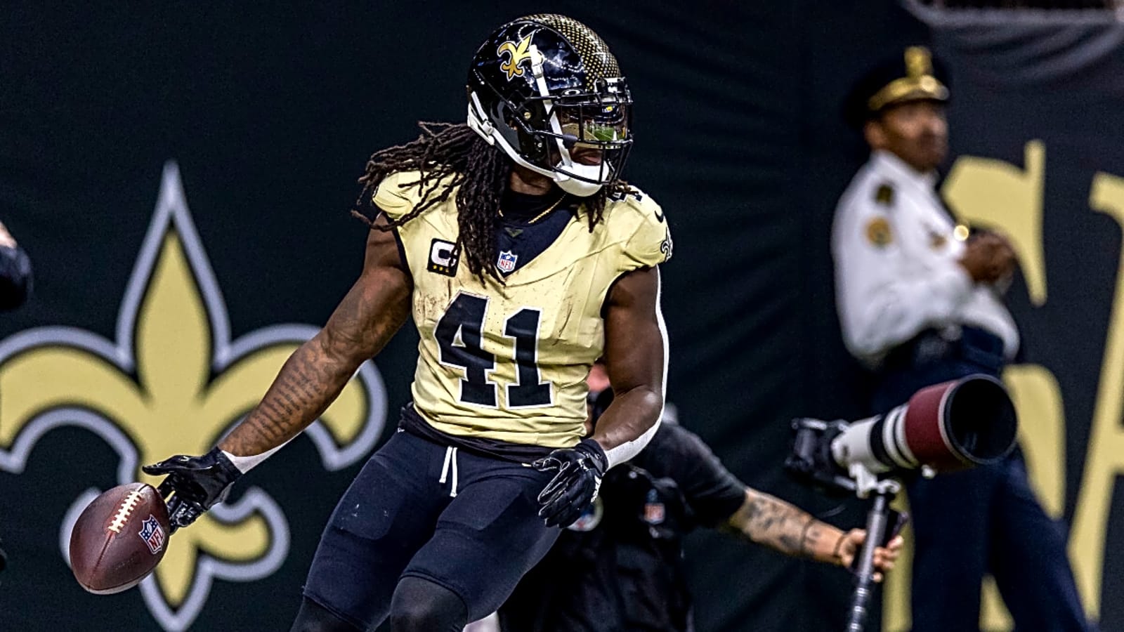Chicago Bears trade targets to pursue during the bye week headlined by some game-changing RBs and the ideal Dennis Allen CB