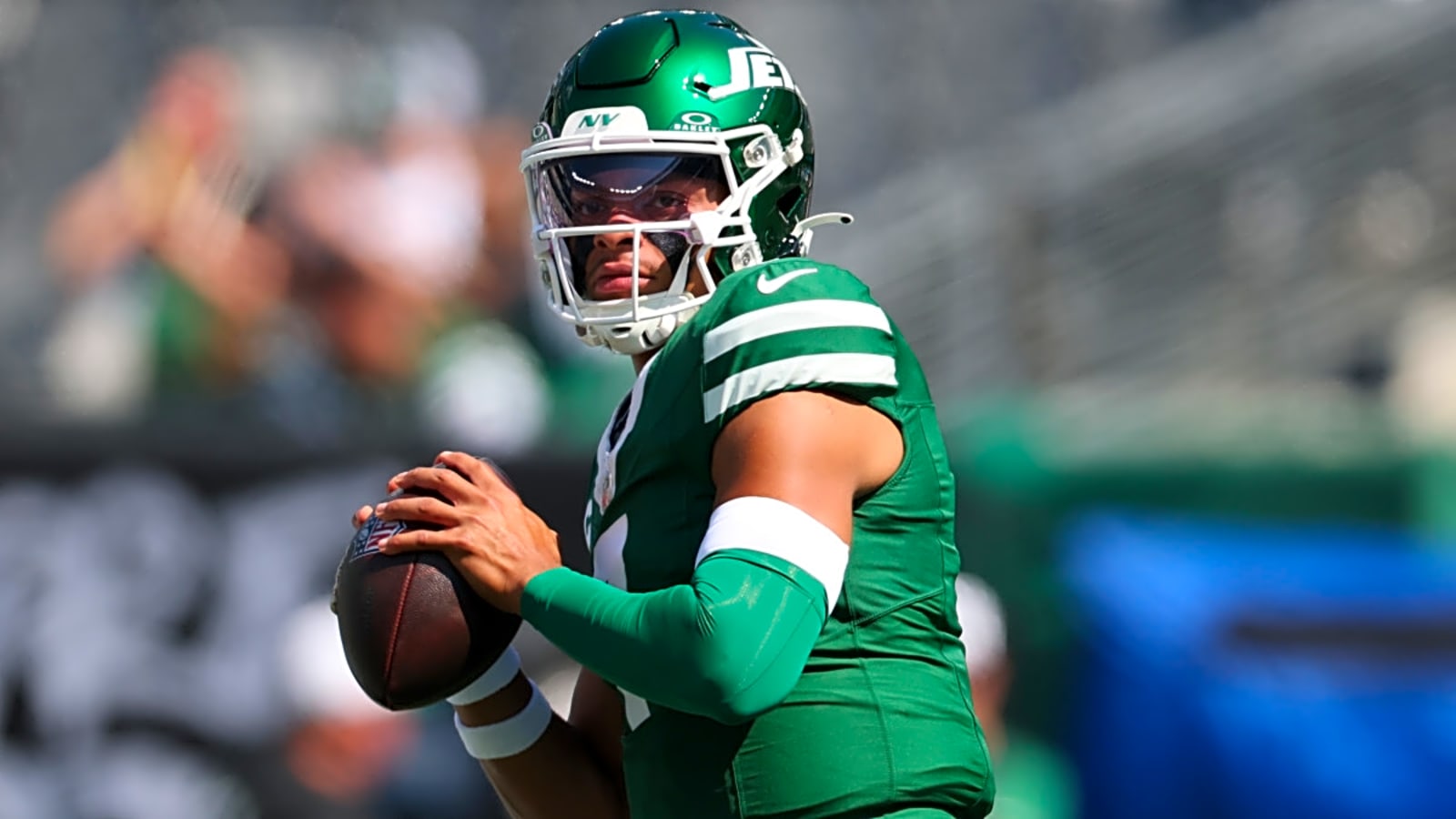 Jets Target Justin Fields Replacement in New NFL Mock Draft: &#39;Sky&#39;s the Limit&#39;