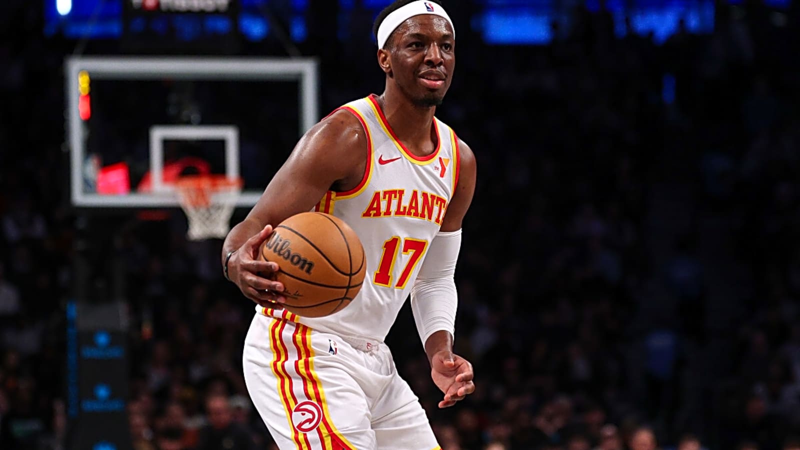 Lakers Contact 6-Foot-10 Forward in Trade Report