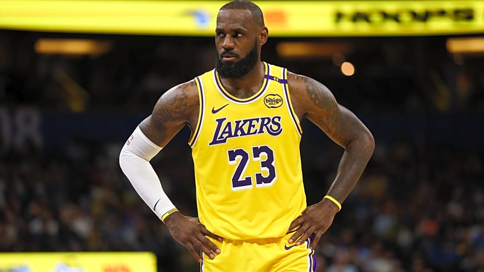 Lakers Insider Drops Bombshell On LeBron James&#39; Strained Relationship With Front Office