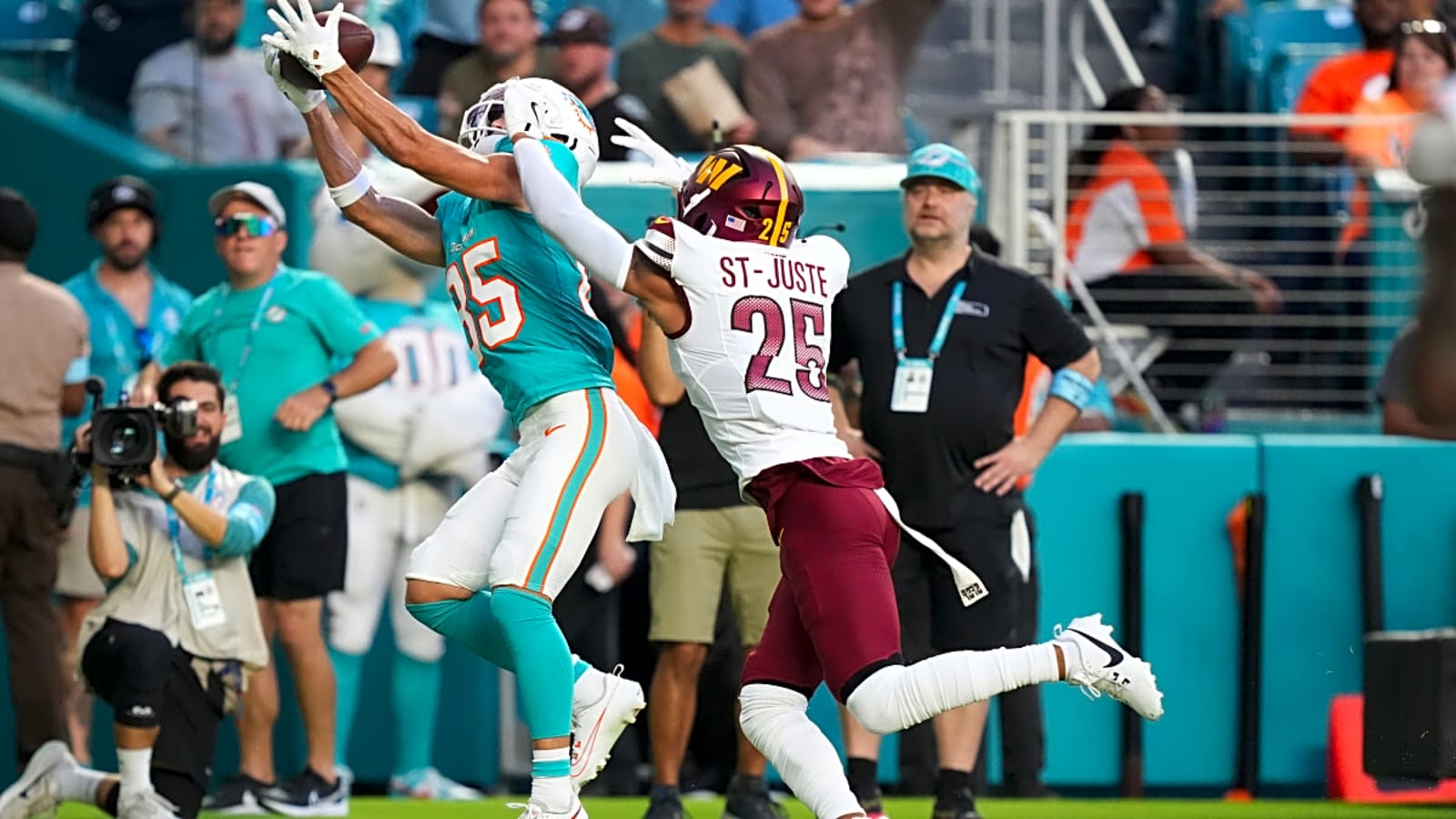 Former Dolphins Fan Favorite Released by Seahawks