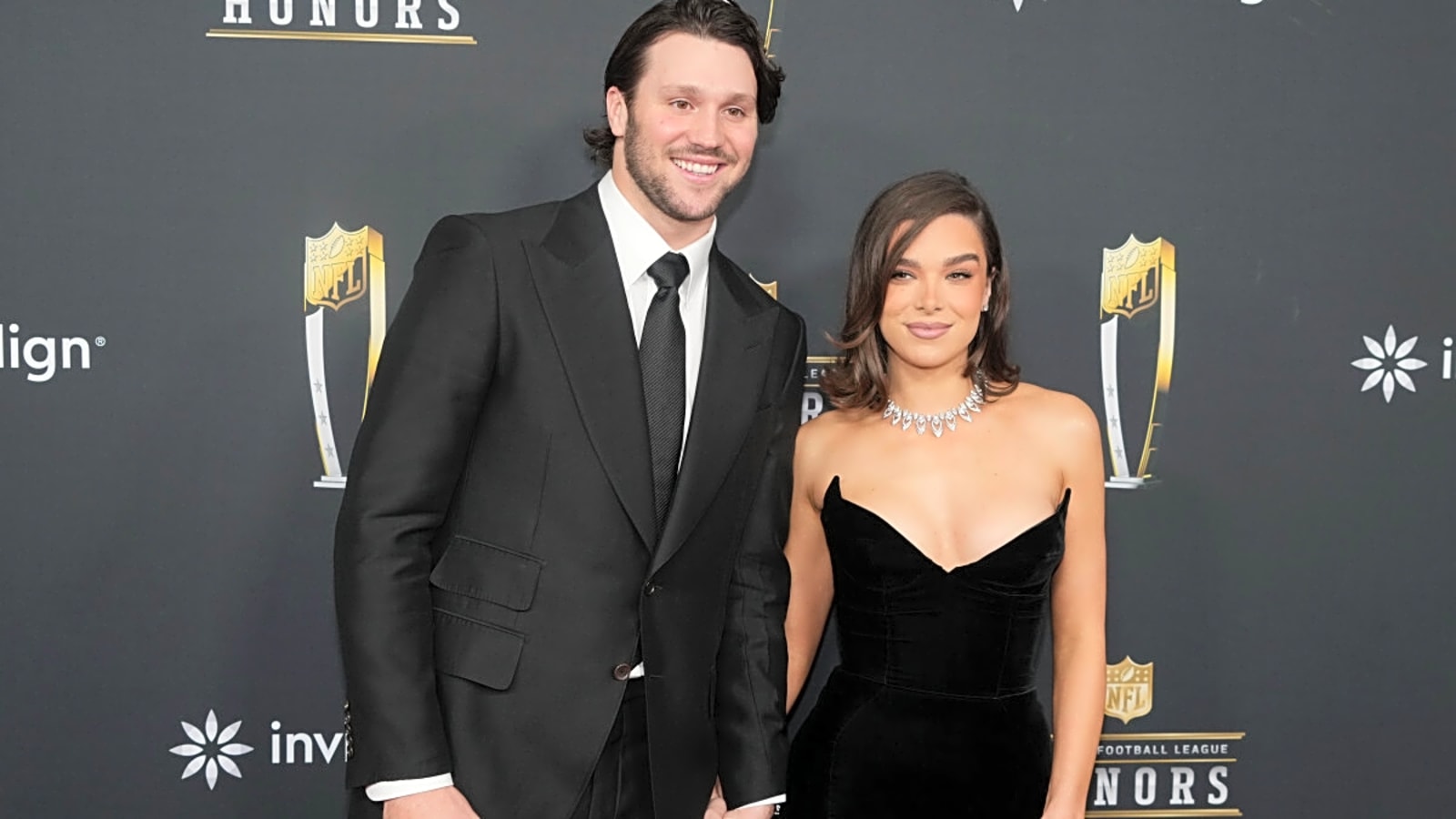&#39;She&#39;s born for the Bills Mafia&#39; — Hailee Steinfeld has already cemented herself as the first lady of Buffalo
