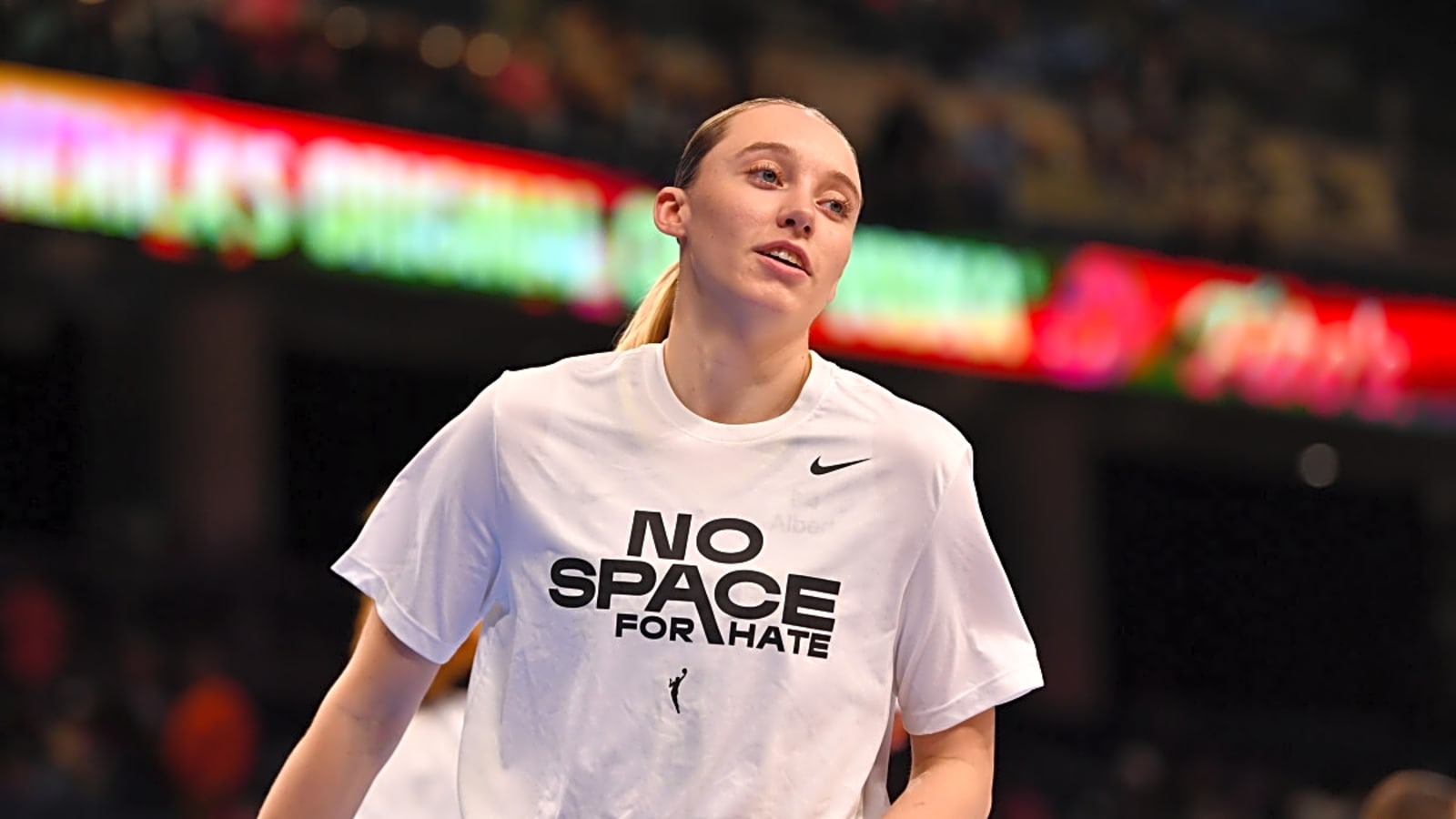Paige Bueckers Makes Unexpected Gesture as Wings Visit Mercury