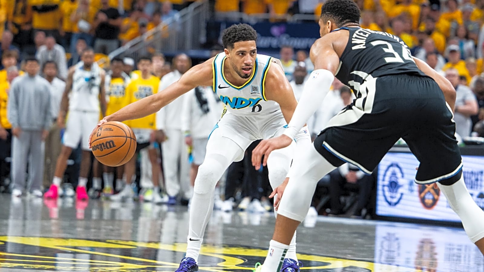 Tyrese Haliburton&#39;s Dad Facing Backlash After New Video Shows His Behavior Before Heated Giannis Antetokounmpo Moment