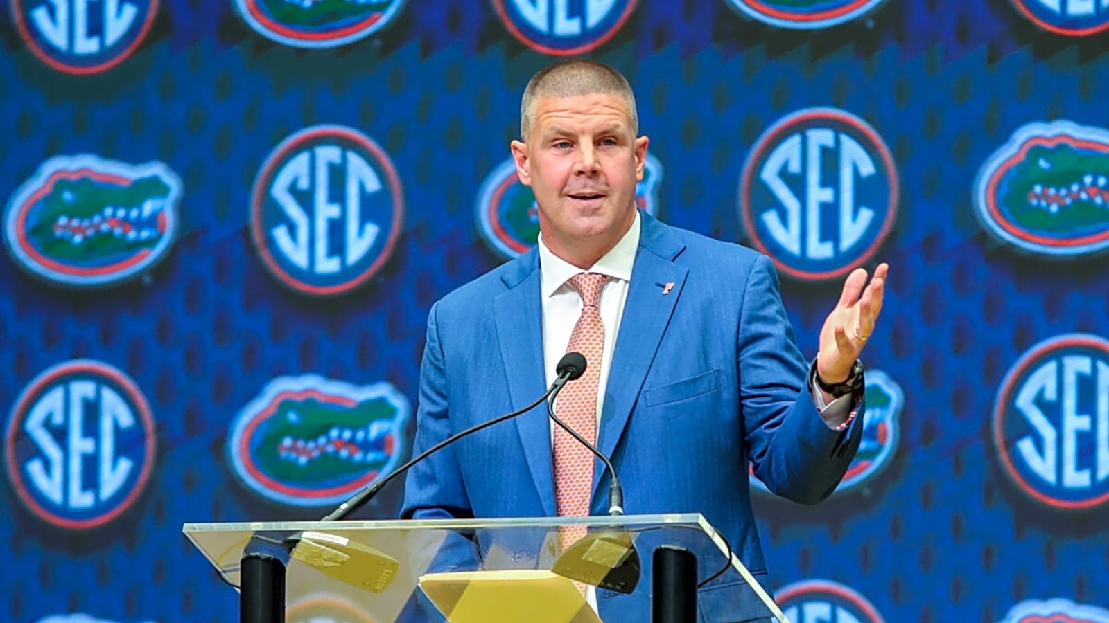 Billy Napier sets the record straight about DJ Lagway that will hype fans up for Florida Gators&#39; 2025 season