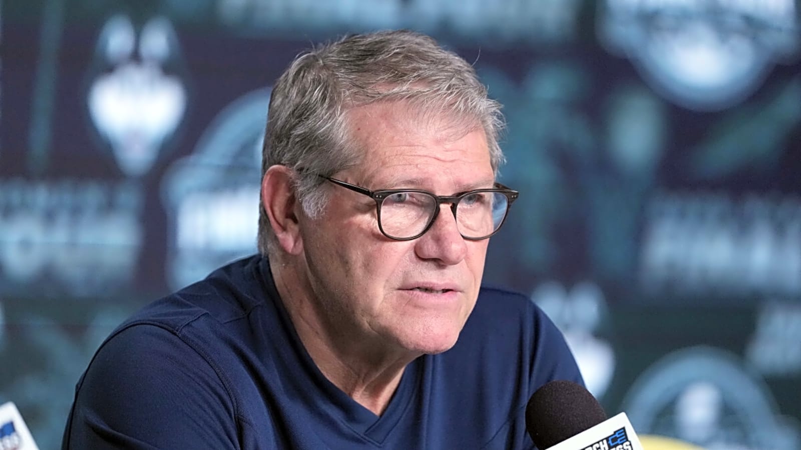 Geno Auriemma Reveals Big UConn News on Monday