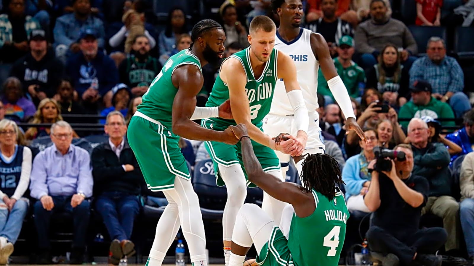 Jaylen Brown Confirms Celtics Locker Room Issue After Warriors Confirm Major Move
