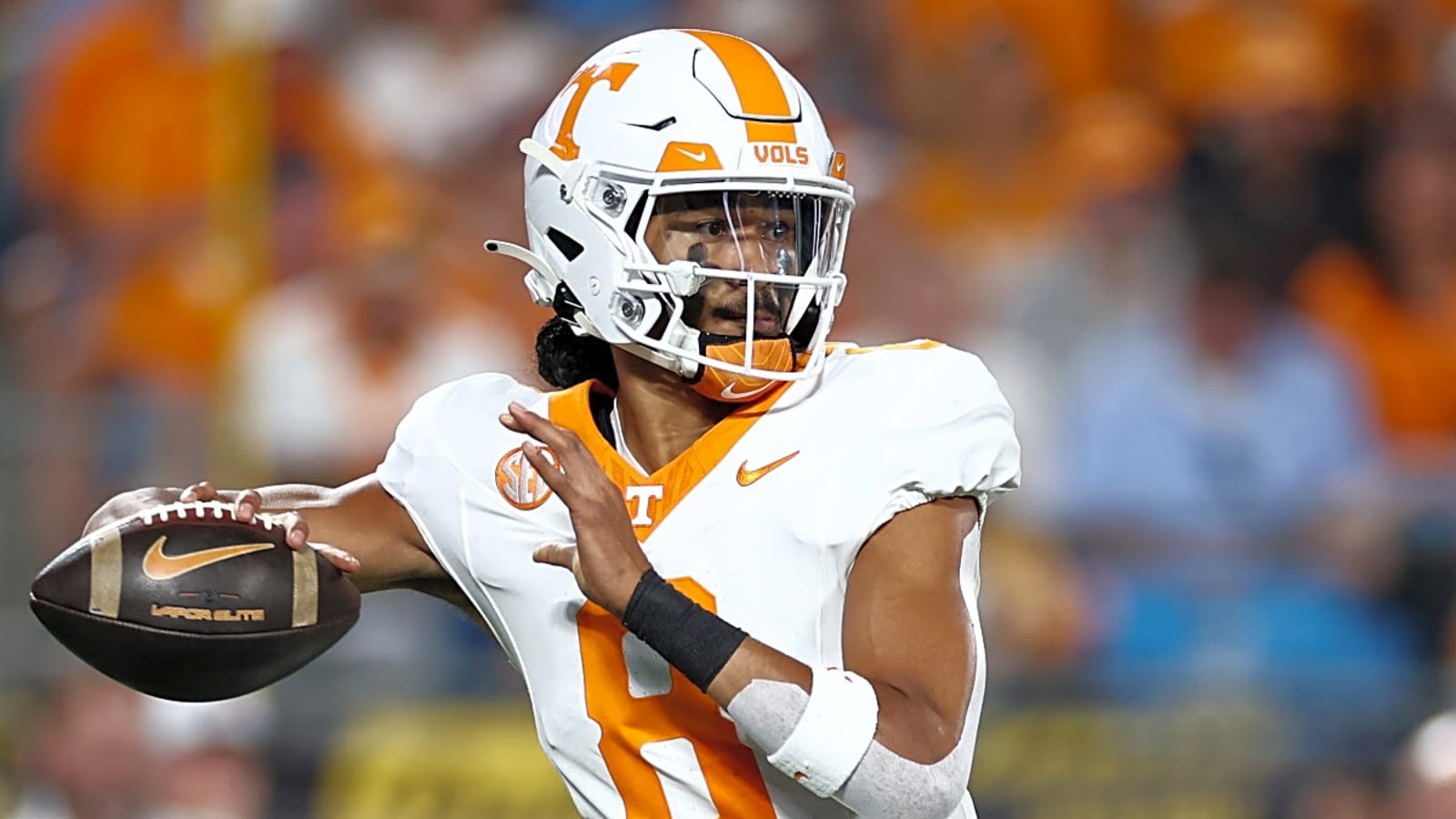 Transfer Commitment Prediction Made For QB Nico Iamaleava