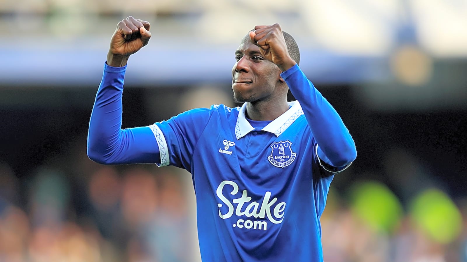 Leeds plot bargain summer move for 'terrific' Premier League midfielder