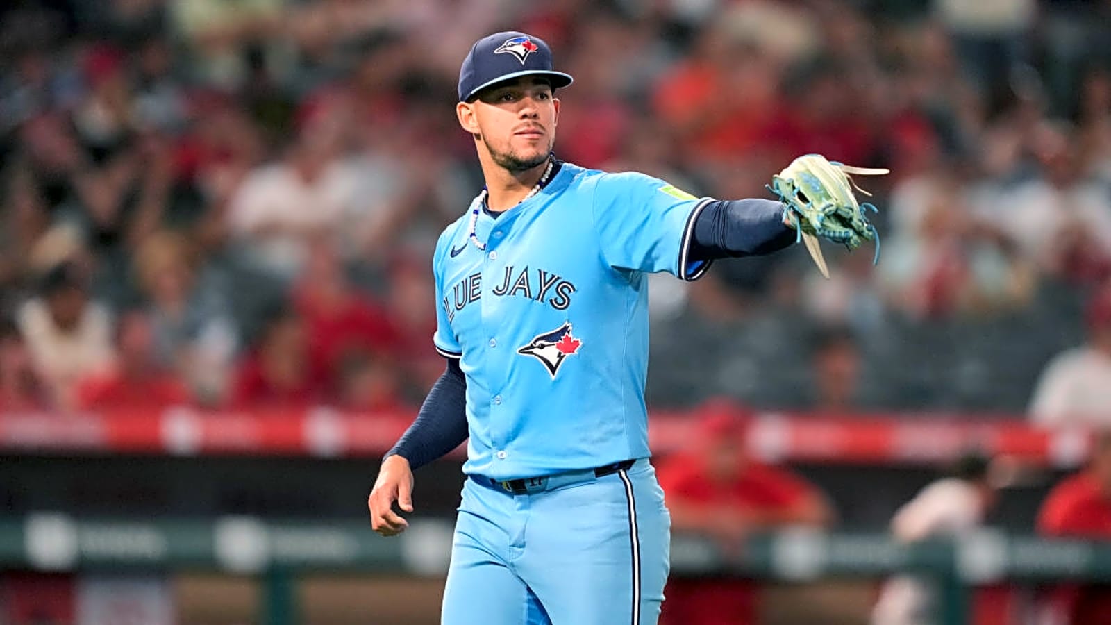 Blue Jays Facing Jose Berrios Decision After Shane Bieber News