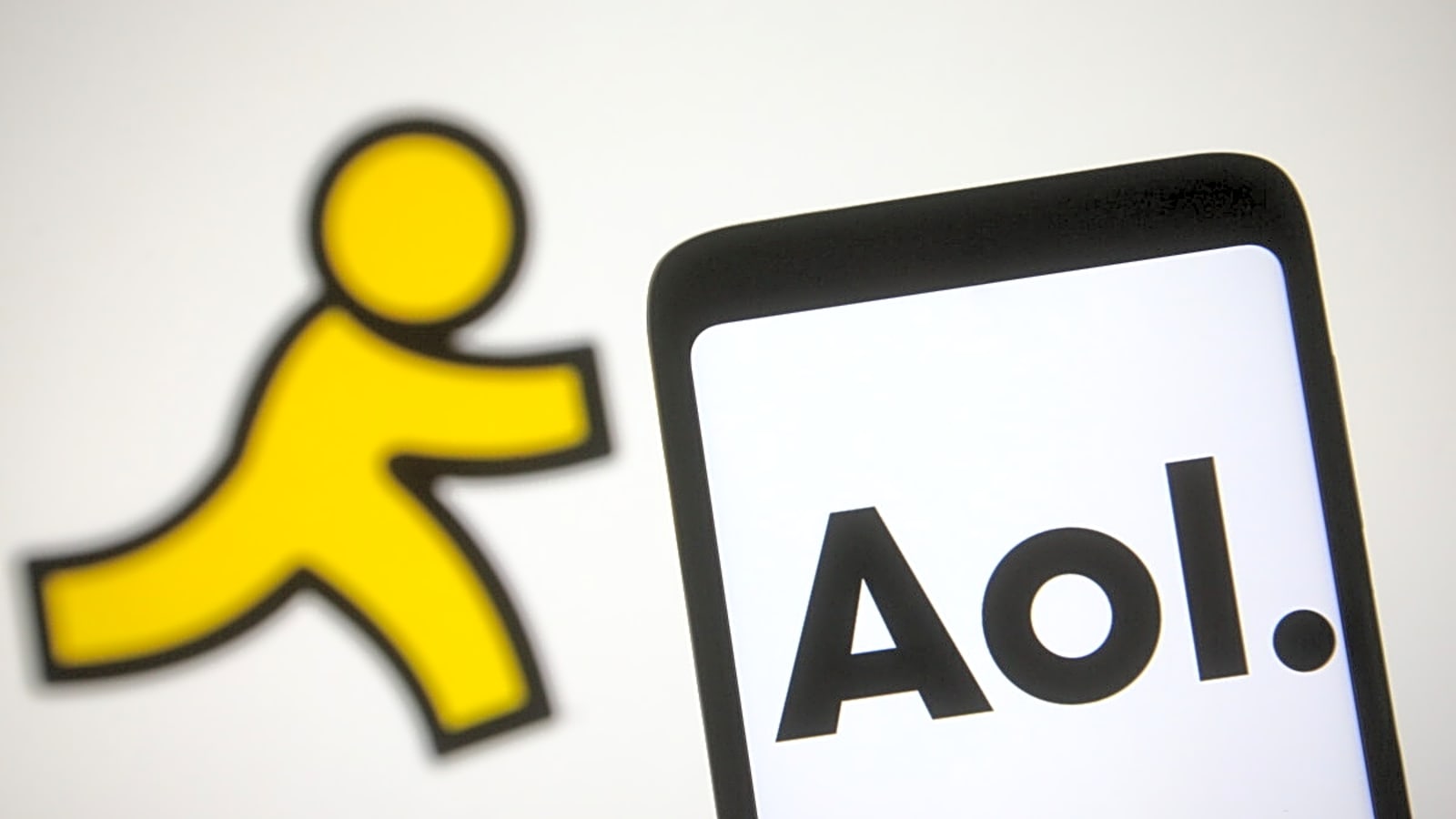 AOL Is Pulling the Plug on This Iconic Service After Three Decades