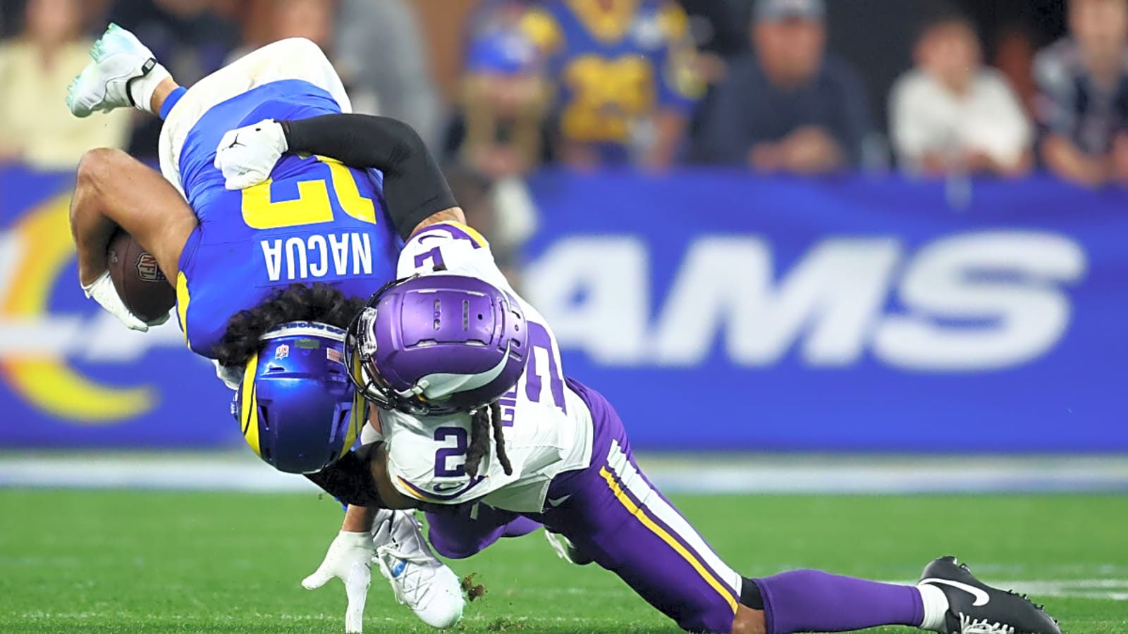 Dolphins Predicted to Sign Former NFL Defensive Player of the Year