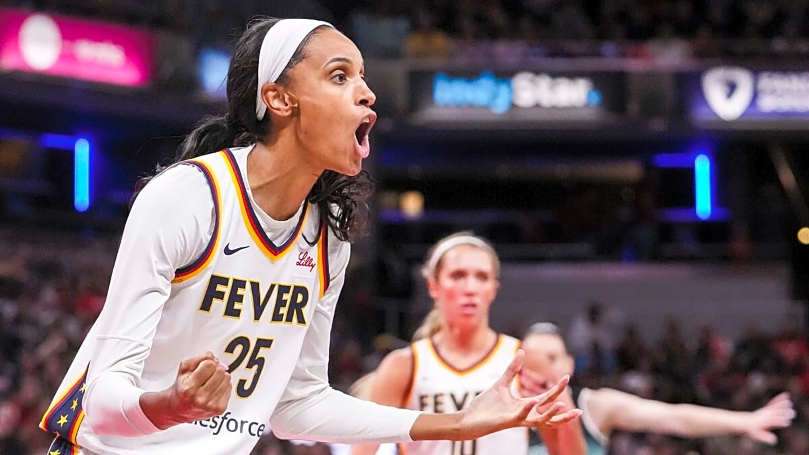 Fever General Manager Sends Clear Message After DeWanna Bonner Departure