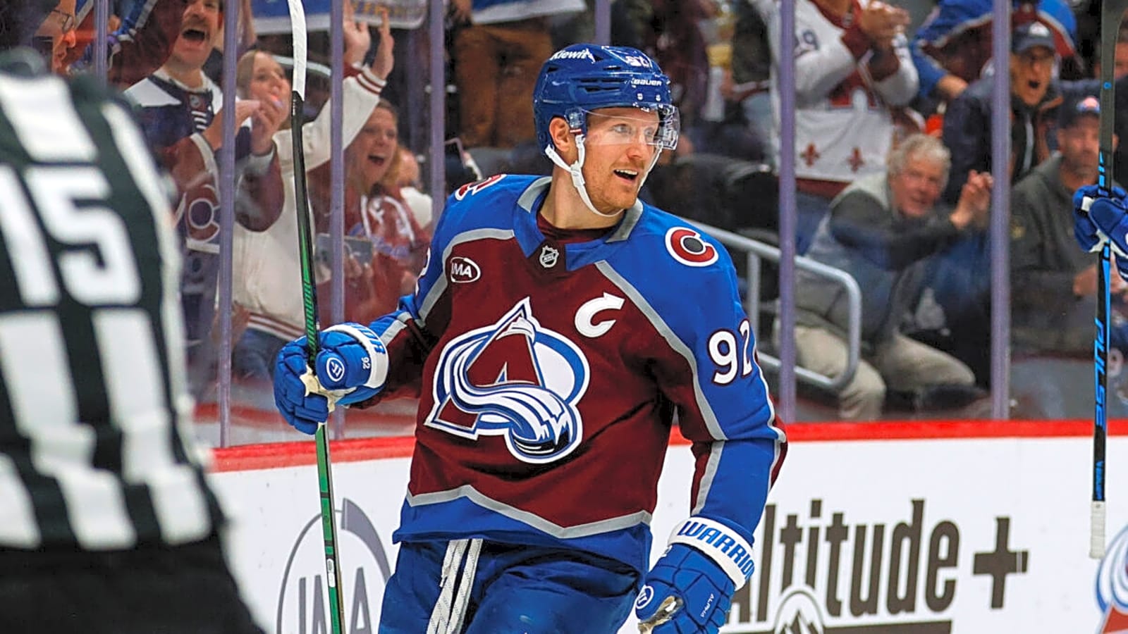 Avalanche Tame the Panthers in a 6-2 Rout