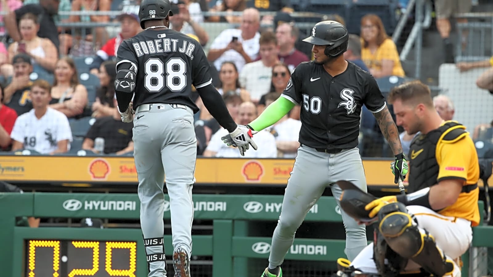 White Sox Crush Pirates Behind Robert Jr., Quero, and Cannon