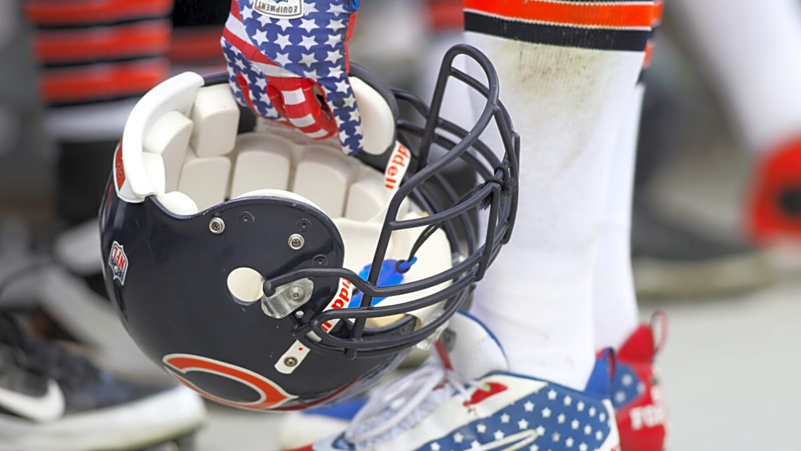 Bears&#39; Prized Free Agent Starts Game Day in the Most Unexpected Way
