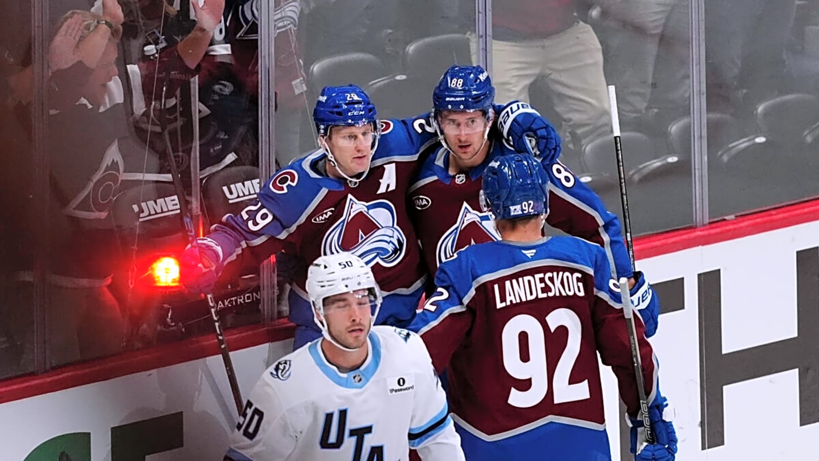 Avalanche Hold Off Mammoth for 2-1 Win