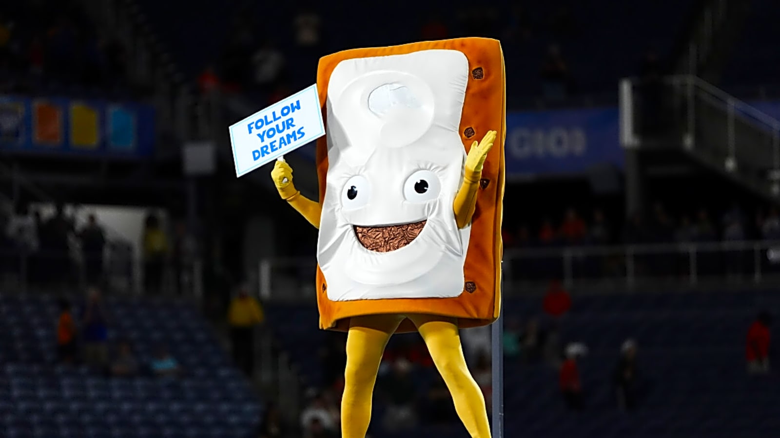 Bowl Game & CFP Opening Lines: Early Odds and Where the Value Is