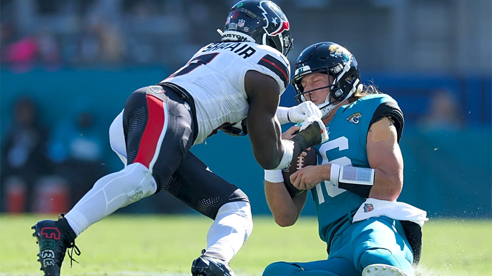 Why Texans’ LB Azeez Al-Shaair was fined $17,389 vs. the Titans