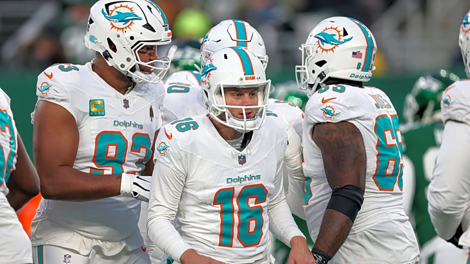 Dolphins settle camp competition a week early, cut former All-Pro while naming a starter ahead of roster trim deadline