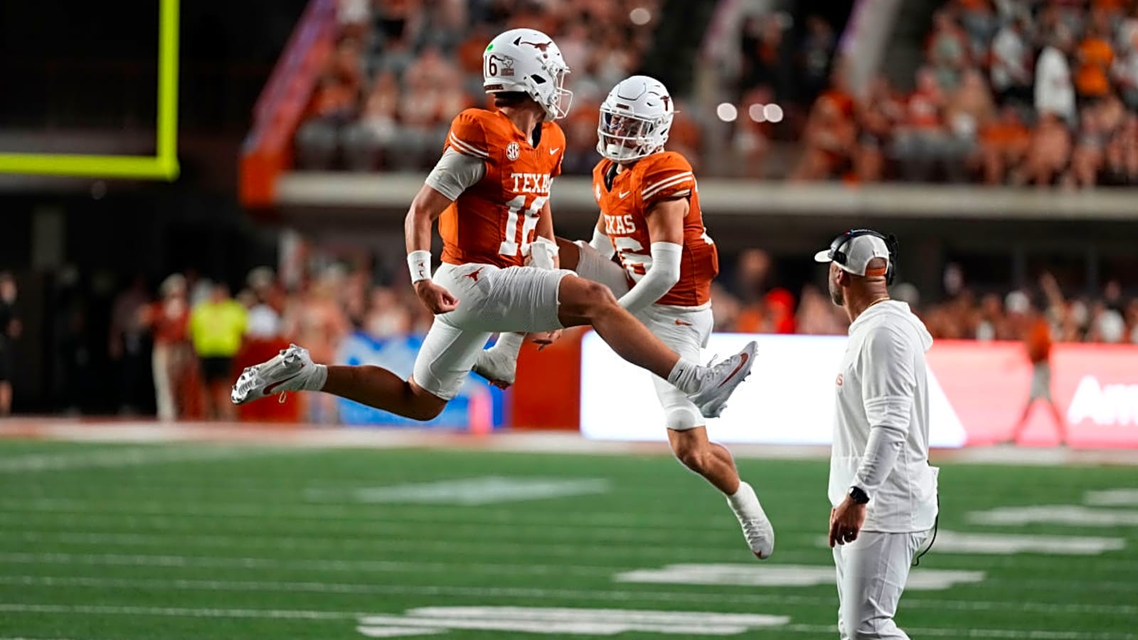 Arch Manning, Texas Longhorns&#39; offense answer the bell in dominant win over Sam Houston