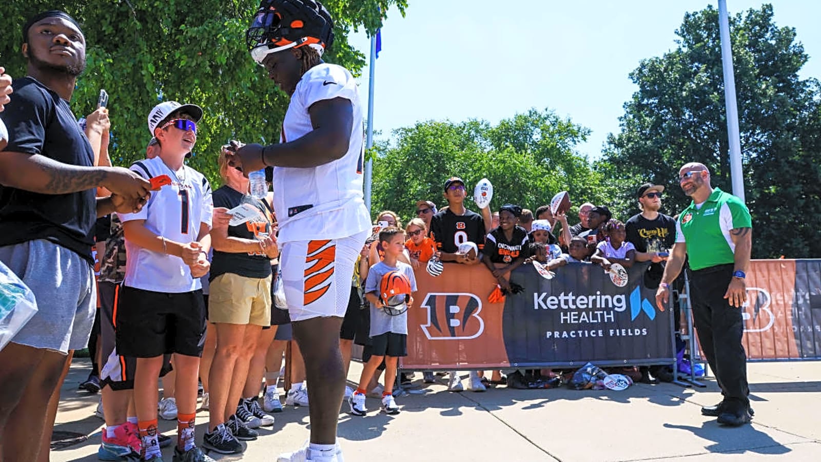 Bengals Injury Report: Starting offensive lineman goes limited during first Week 2 practice