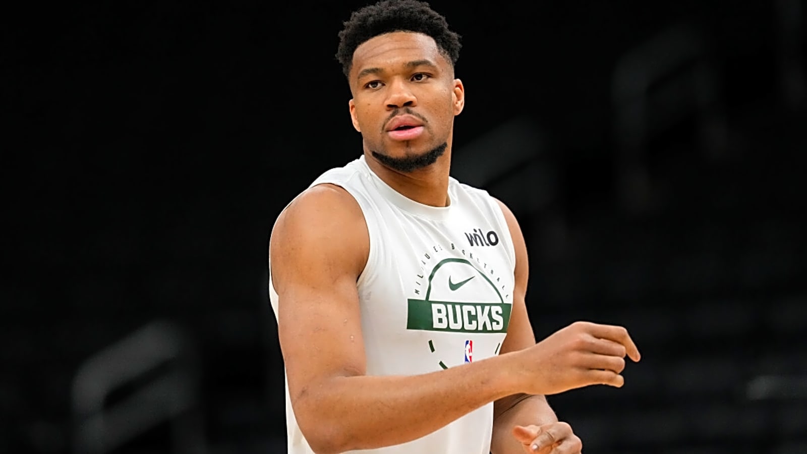 Bucks Star Giannis Antetokounmpo Announces Off-Court News Amid NBA Season