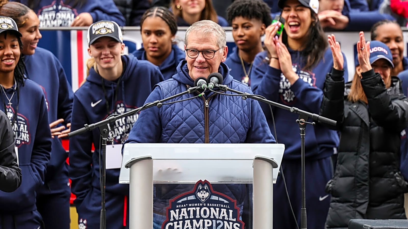 UConn’s Geno Auriemma Makes Azzi Fudd Statement on Monday
