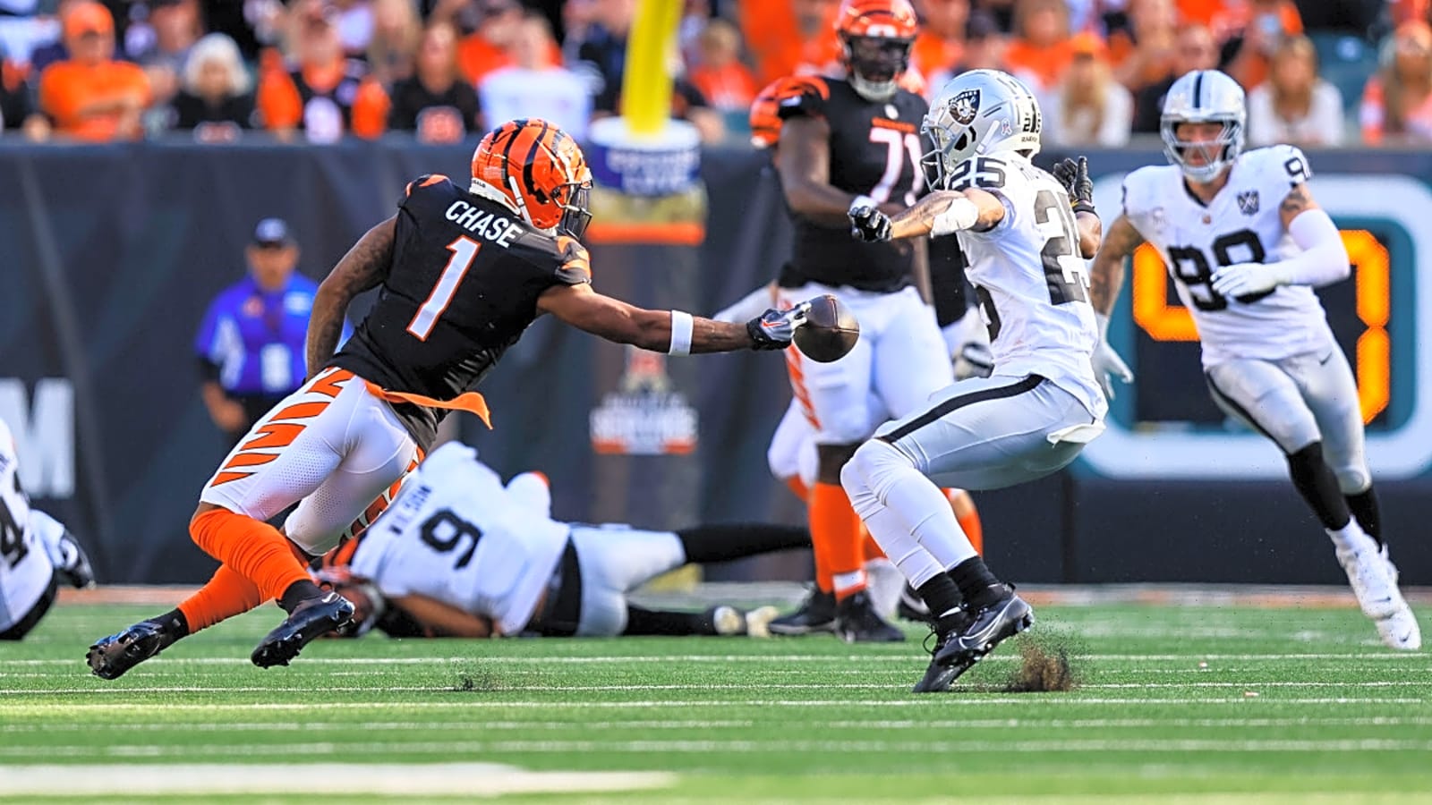 Raiders defender greatly benefited from being thrown in the fire last season, and his teammates can already tell