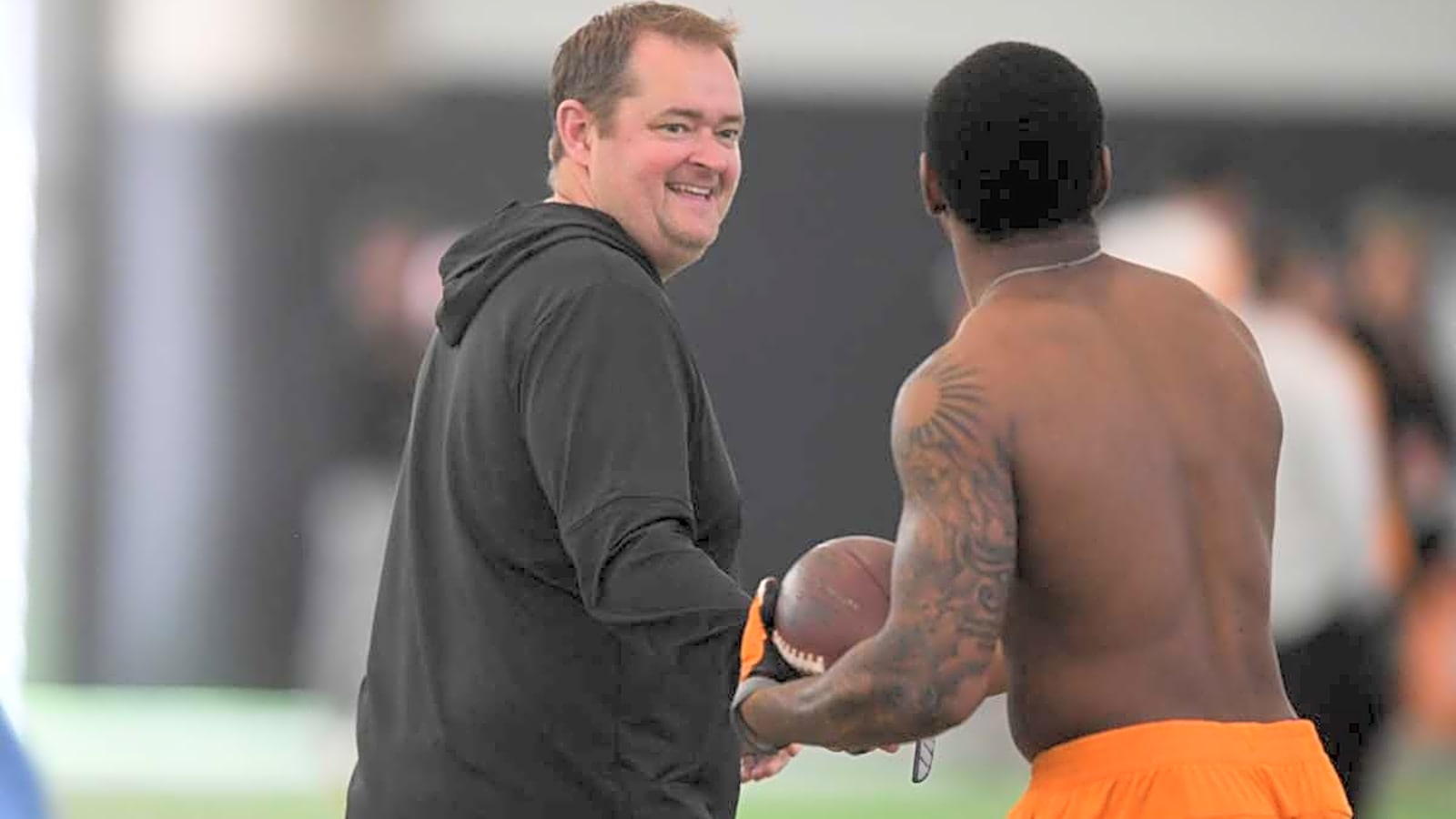 Tennessee Vols hold off late charge from Texas Longhorns to land potential impact four-star 2026 recruit from the Peach State on Tuesday