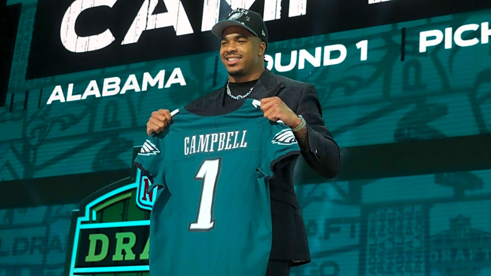 Jihaad Campbell&#39;s injury shouldn&#39;t keep him from carving out a big role as a rookie for Philadelphia Eagles in 2025