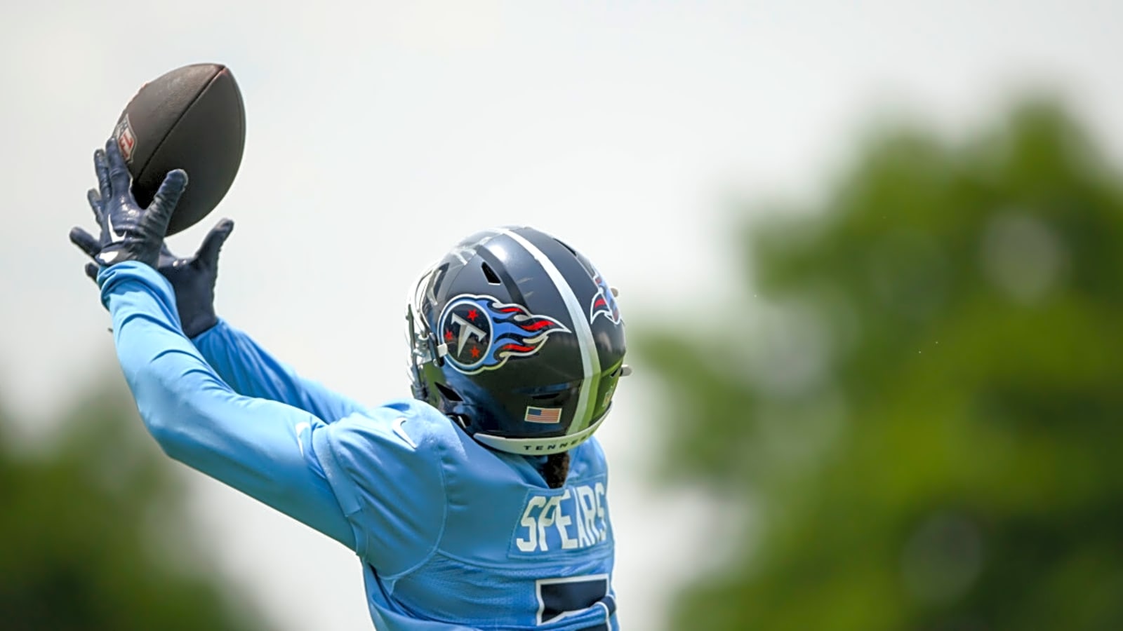 Boom or bust season for Titans running back in 2025 who has one last shot to insert himself into Tennessee&#39;s future plans